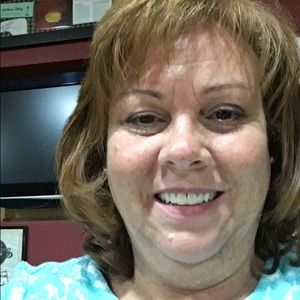 Meet your Posher, Connie